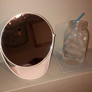 Little pink mirror